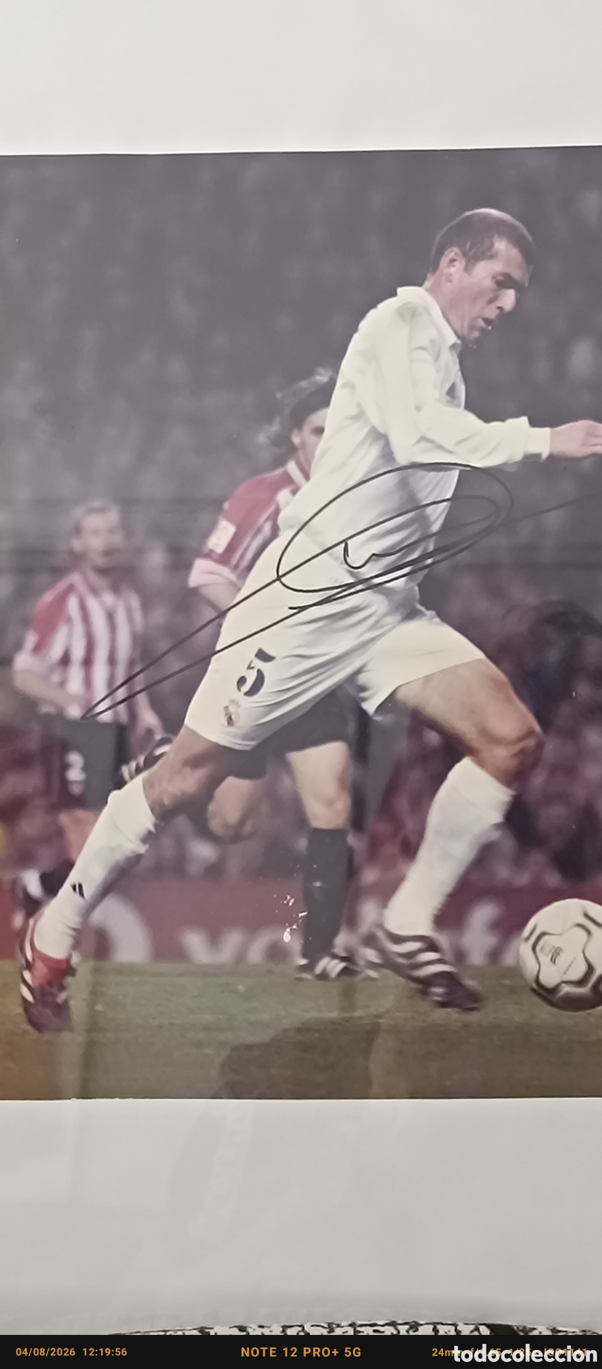 Coleccionismo deportivo: Foto firmada y enmarcada Zidane - Foto 3