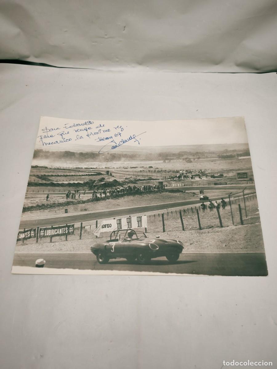 Coleccionismo deportivo: Fotograf&iacute;a firmada y dedicada por el piloto Jean Claude (Jean Claude Doret?) en Circuito Jarama 1967