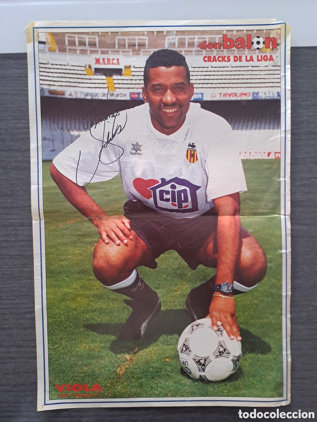 Coleccionismo deportivo: VIOLA FIRMADO &mdash; VALENCIA CF &mdash; DON BAL&Oacute;N P&oacute;ster original de la revista Don Bal&oacute;n