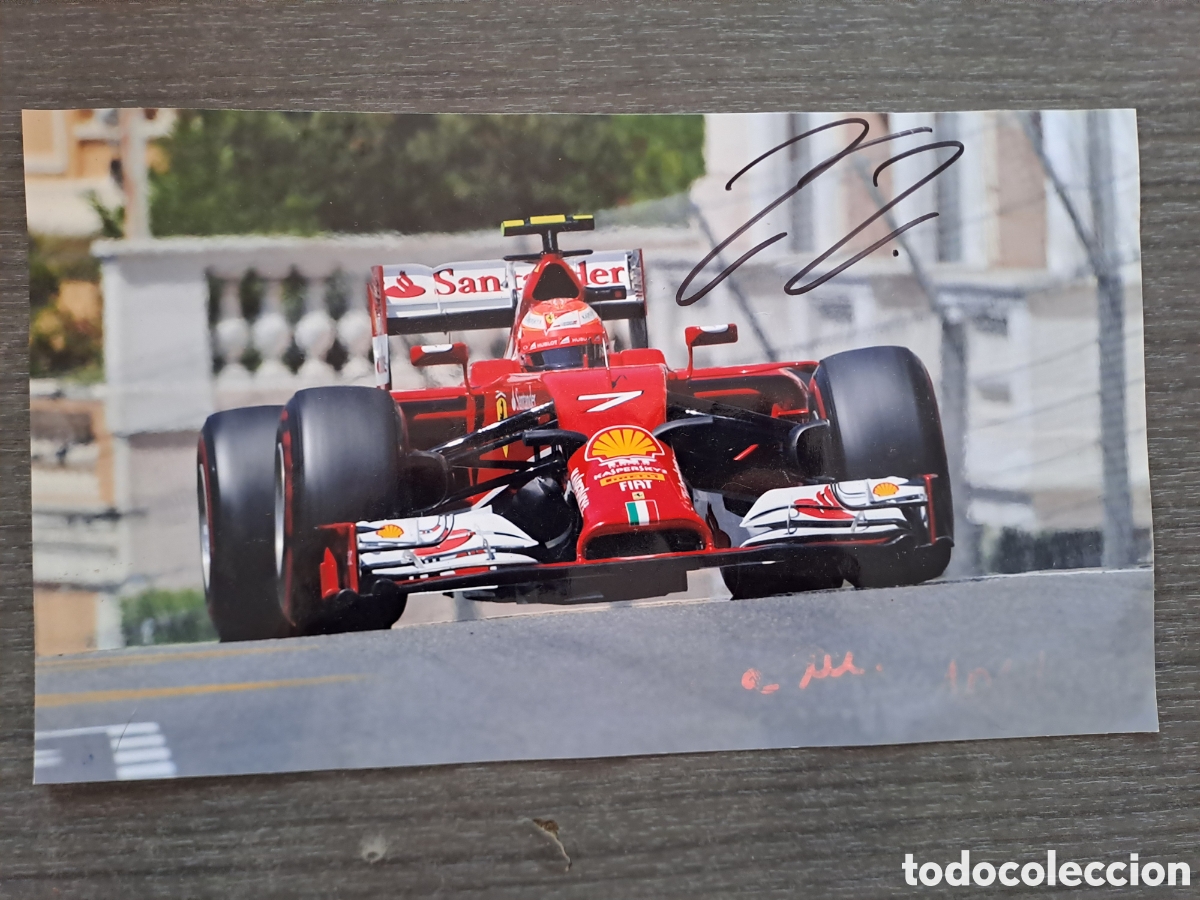 Coleccionismo deportivo: KIMI R&Auml;IKK&Ouml;NEN FOTO FIRMADA PERSONALMENTE FERRARI F1 2014 Fotograf&iacute;a de Kimi R&auml;ikk&ouml;nen con Ferrari,