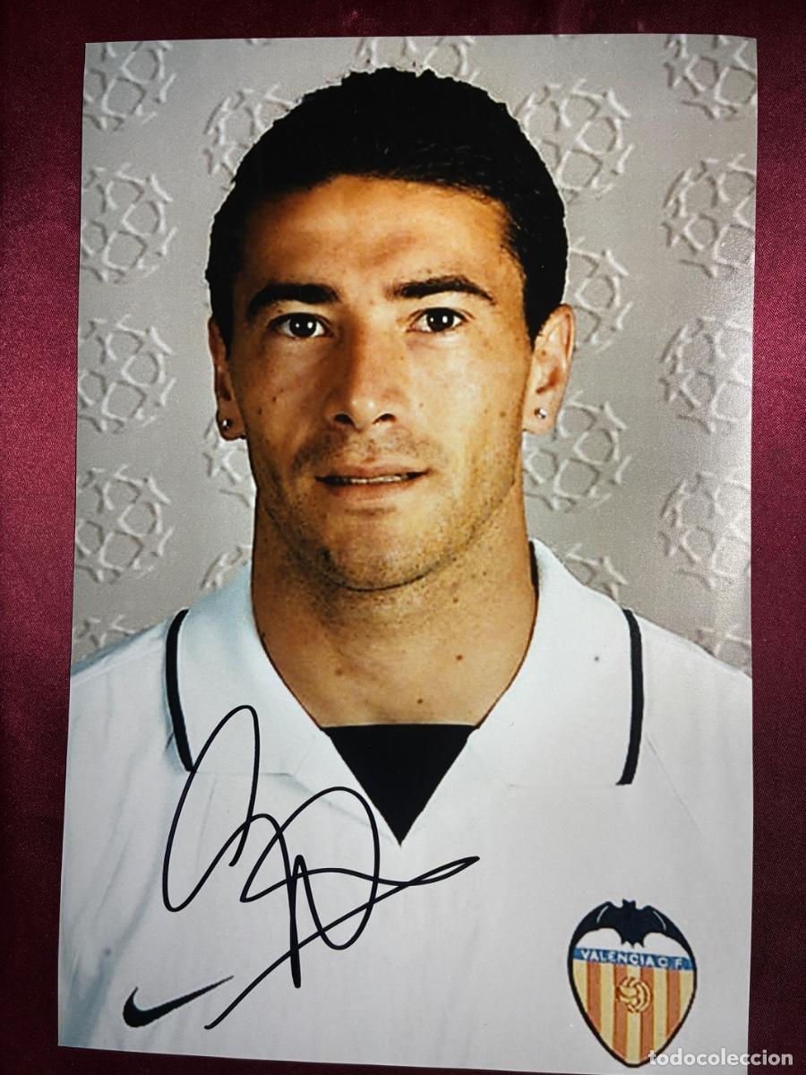 Coleccionismo deportivo: Aut&oacute;grafo original KILY GONZALEZ-Valencia CF-Foto 30x20cm firmada-ARGENTINA