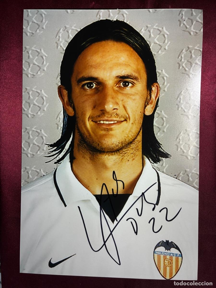 Coleccionismo deportivo: Aut&oacute;grafo original GONZALO DE LOS SANTOS-Valencia CF-Foto 30x20cm firmada-URUGUAY