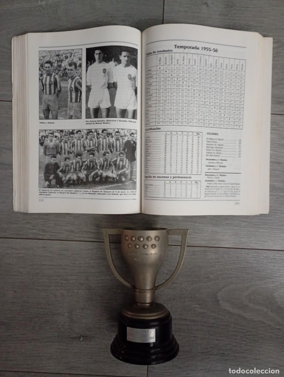 Coleccionismo deportivo: Copa Liga 03-04 Valencia CF y Libro Historia - Foto 4