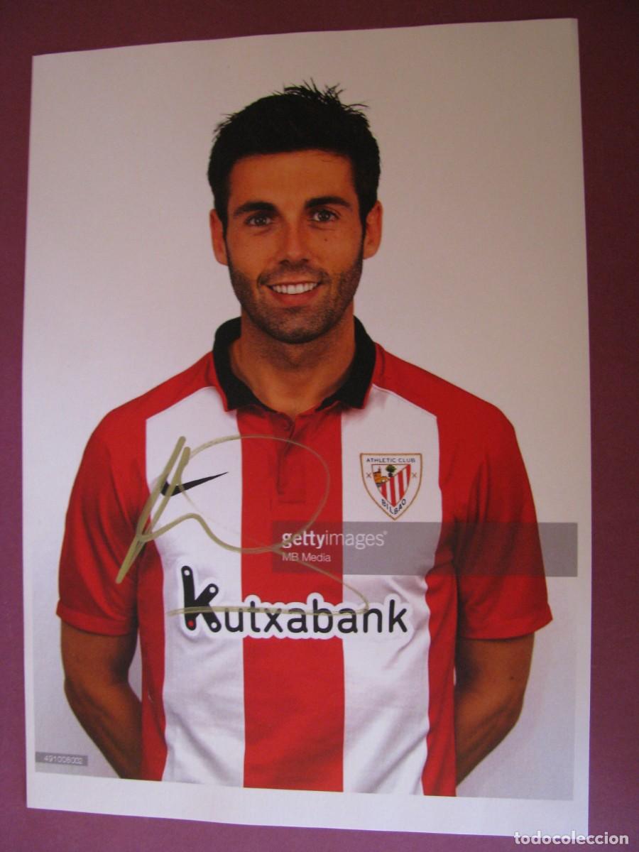 Coleccionismo deportivo: LAMINA CON AUTOGRAFO ORIGINAL A MANO DEL JUGADOR DE FUTBOL MARKEL SUSAETA. ATHLETIC BILBAO.