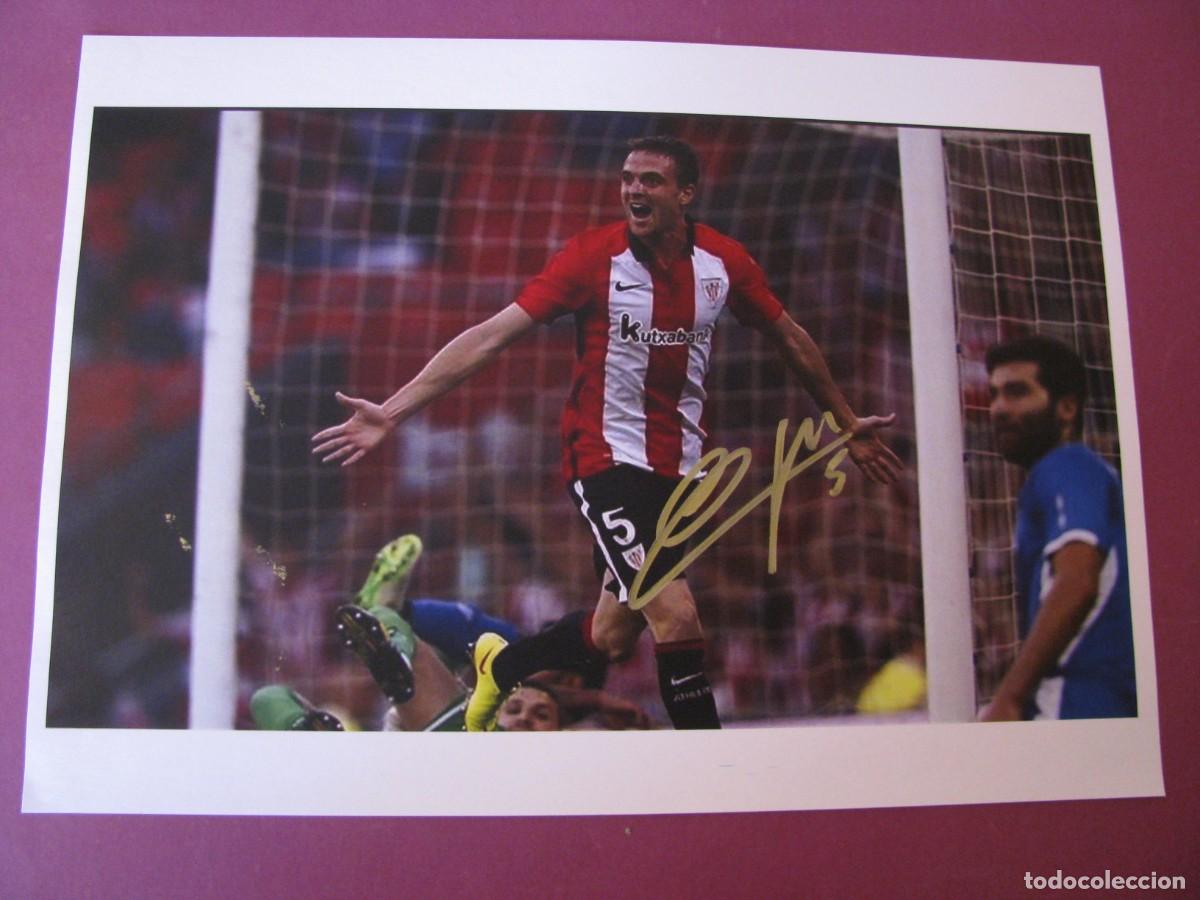 Coleccionismo deportivo: LAMINA CON AUTOGRAFO ORIGINAL A MANO DEL JUGADOR DE FUTBOLJAVIER ERASO. ATHLETIC BILBAO.