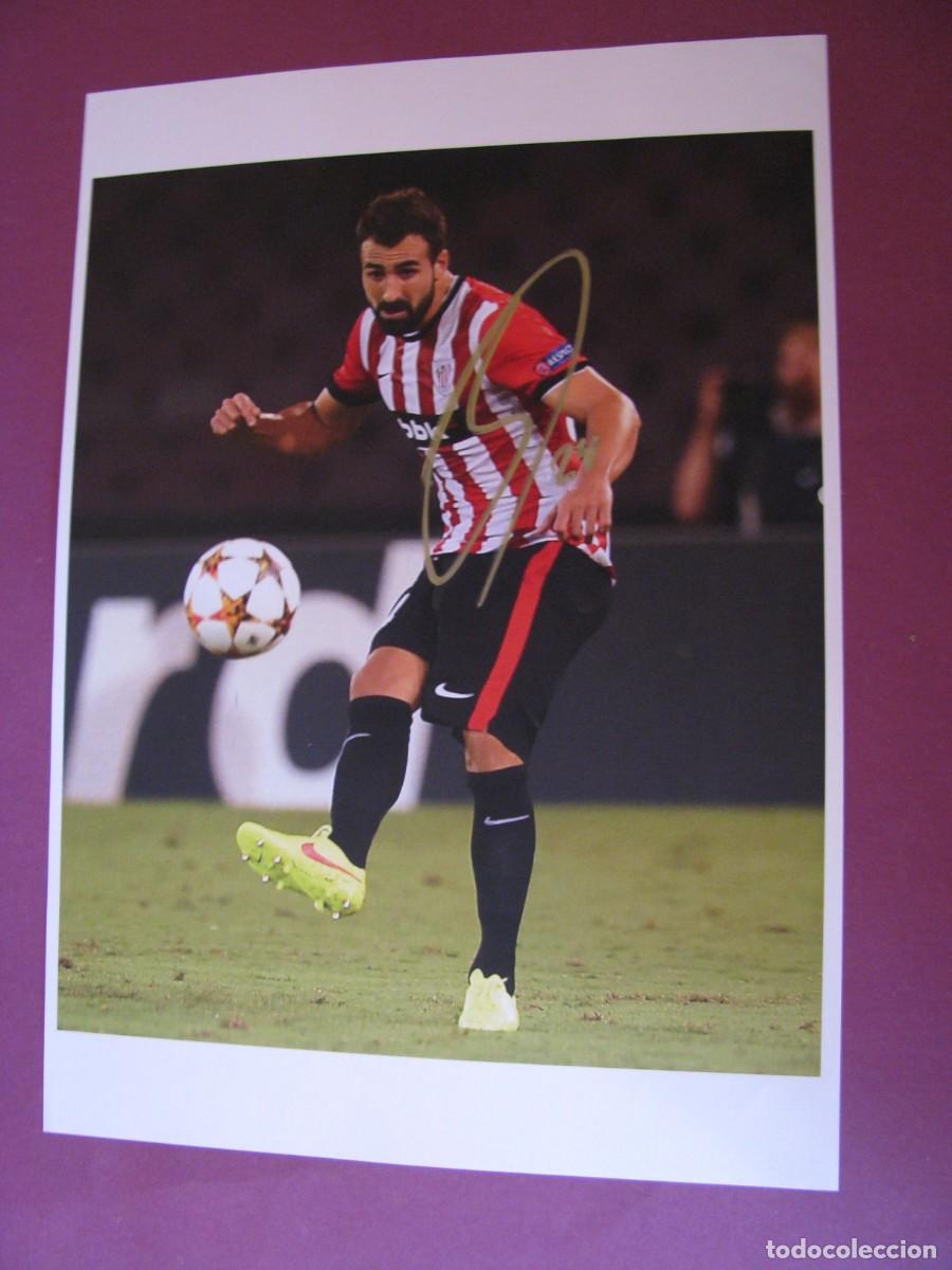 Coleccionismo deportivo: LAMINA CON AUTOGRAFO ORIGINAL A MANO DEL JUGADOR DE FUTBOL MIKEL BALENZIAGA. ATHLETIC BILBAO.
