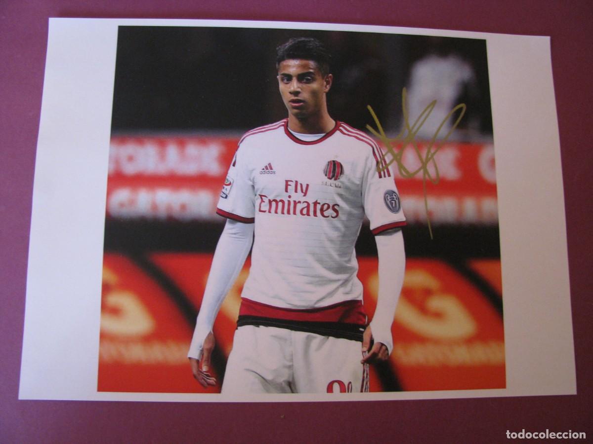 Coleccionismo deportivo: LAMINA CON AUTOGRAFO ORIGINAL A MANO DEL JUGADOR DE FUTBOL HACHIM MASTOUR. AC MILAN