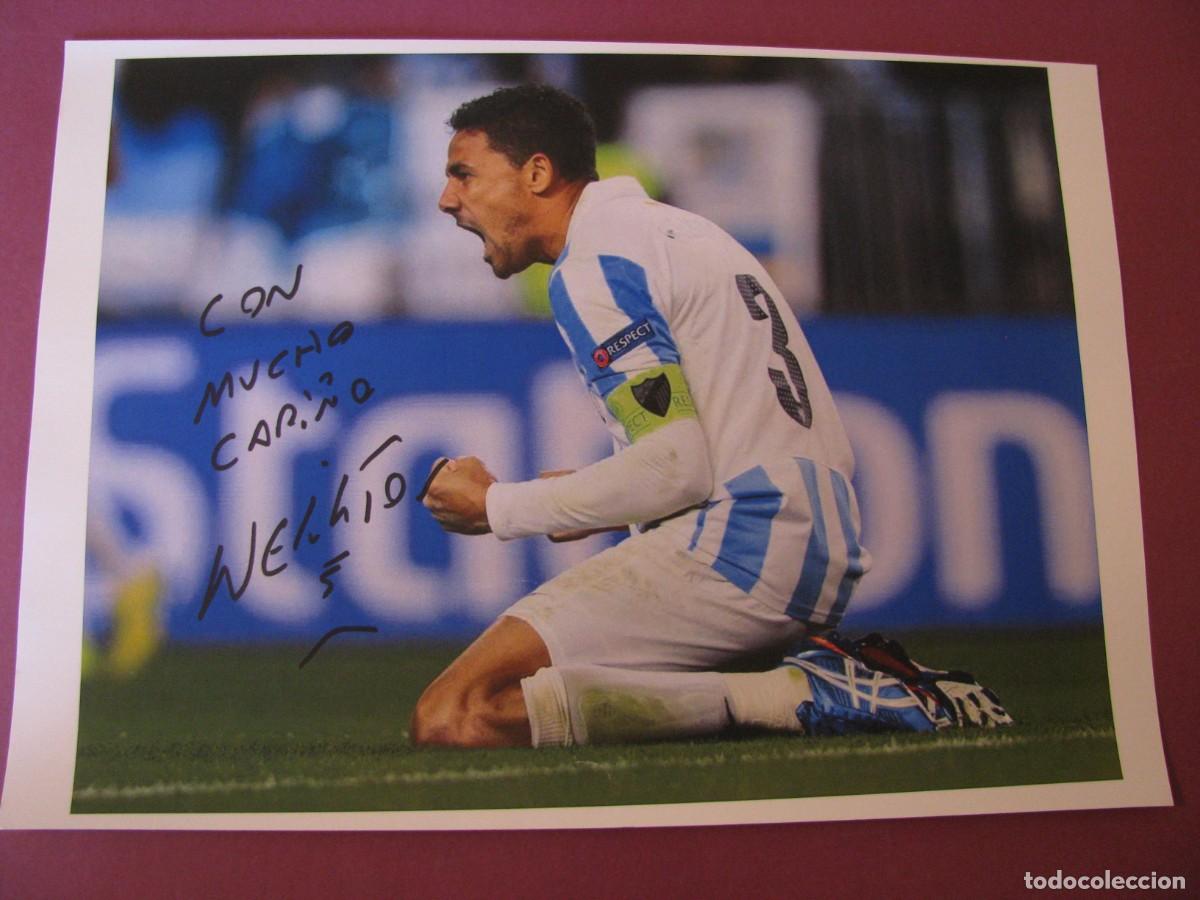 Coleccionismo deportivo: LAMINA CON AUTOGRAFO ORIGINAL A MANO DEL JUGADOR DE FUTBOL WELIGTON, MALAGA C.F.
