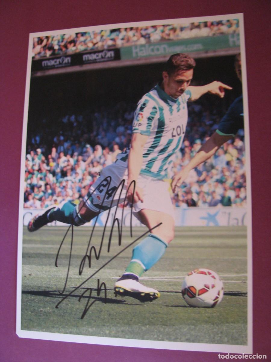 Coleccionismo deportivo: LAMINA CON AUTOGRAFO ORIGINAL A MANO DEL JUGADOR DE FUTBOL RUBEN CASTRO, REAL BETIS