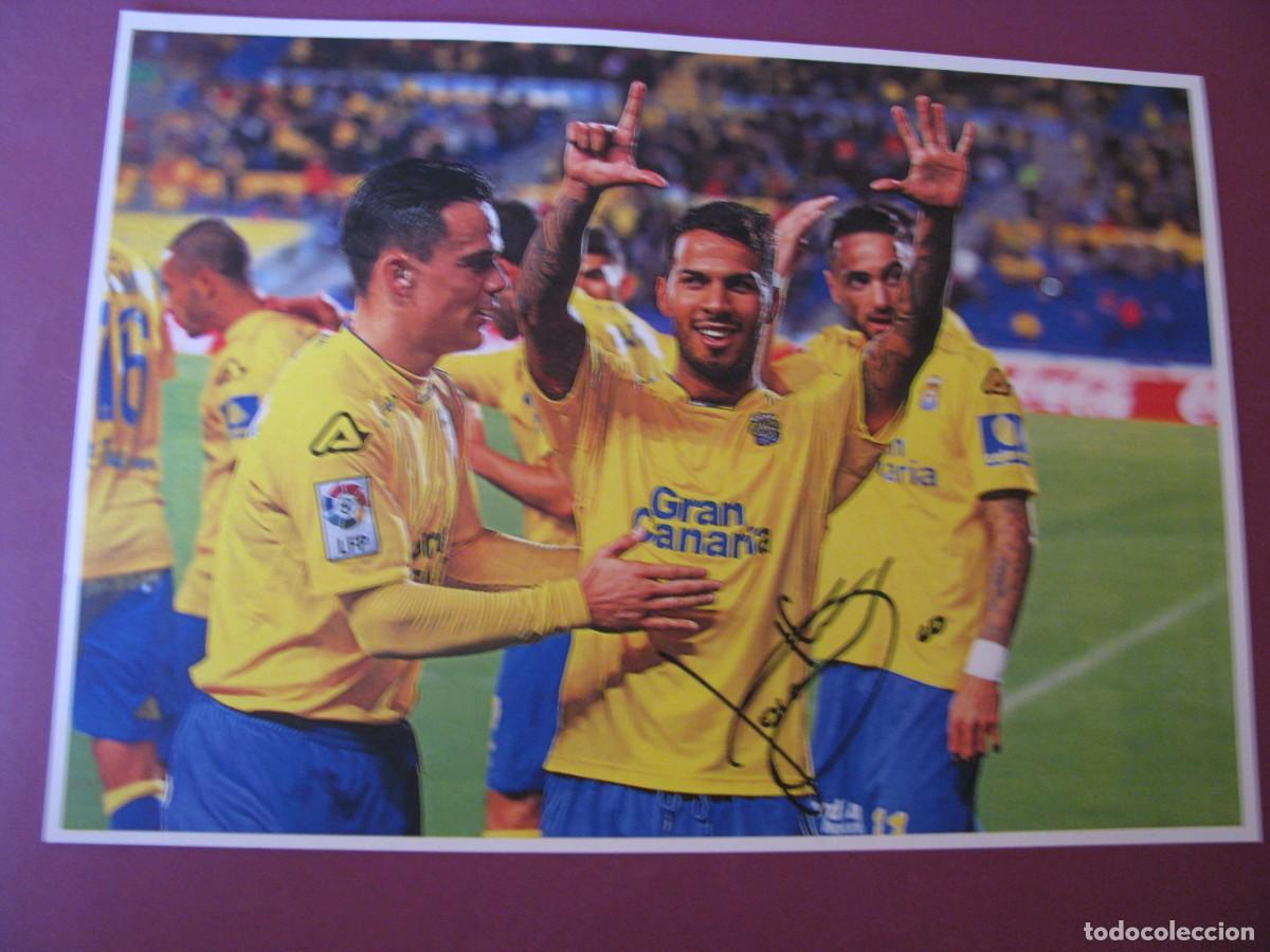 Coleccionismo deportivo: LAMINA CON AUTOGRAFO ORIGINAL A MANO DEL JUGADOR DE FUTBOL JONATHAN VIERA, U.D. LAS PALMAS