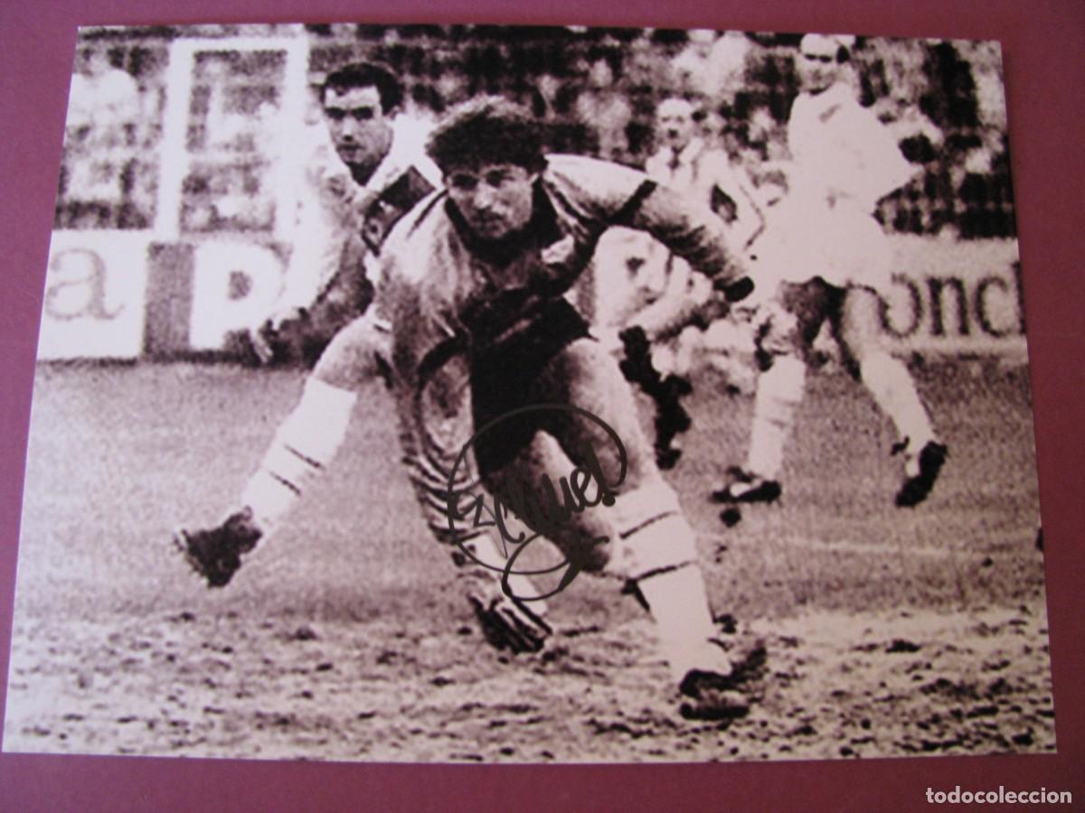 Coleccionismo deportivo: FOTO CON AUTOGRAFO ORIGINAL A MANO DEL JUGADOR DE FUTBOL ANGEL MARTIN, IMAGEN DEL A&Ntilde;O 1989. RAYO