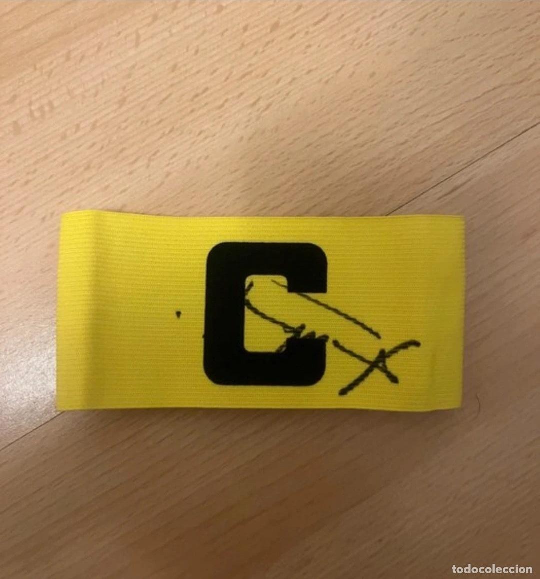 Coleccionismo deportivo: BRAZALETE DE CAPIT&Aacute;N FIRMADO POR MAURIZIO SARRI &ndash; AUT&Oacute;GRAFO ORIGINAL CON FOTO DE COMPROBACI&Oacute;N