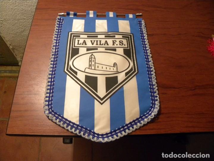 Coleccionismo deportivo: BANDERIN DE LA VILA FS - Foto 1