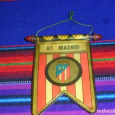 Coleccionismo deportivo: BANDERÍN CLUB ATLÉTICO DE MADRID AÑOS 50 12X8 CMS . PLASTIFICADO. MUY RARO.. Lote 105256047
