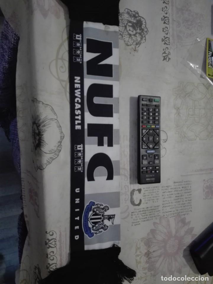 Coleccionismo deportivo: Bufanda peque&ntilde;a newcastle - Foto 1
