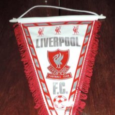 Coleccionismo deportivo: OLD PENNANT LIVERPOOL FOOTBALL CLUB, MEASURES 34 CMS. OF LENGTH, EXCELLENT.. Lote 150739106