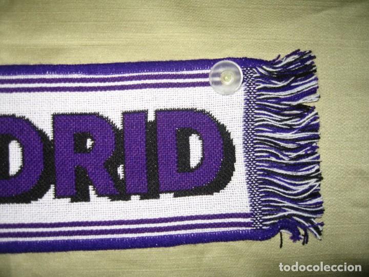 Coleccionismo deportivo: MINI BUFANDA DEL REAL MADRID PARA COCHE - Foto 2