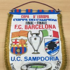 Coleccionismo deportivo: ANTIGUO BANDERÍN FÚTBOL - FINAL COPA DE EUROPA WEMBLEY 1992 - FC BARCELONA VS UC SAMPDORIA. Lote 193037283