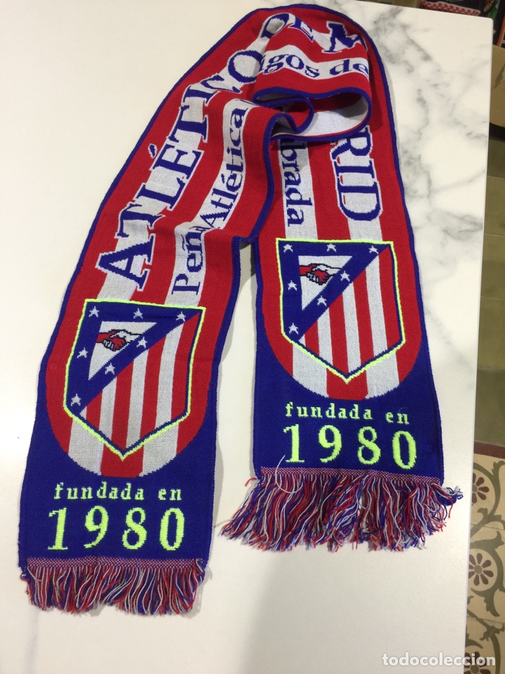 Venta de bufandas del Atlético de Madrid