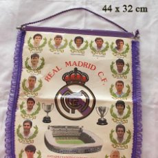Coleccionismo deportivo: BANDERIN FUTBOL REAL MADRID HISTORIAL 1990. Lote 232973735