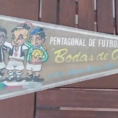 Coleccionismo deportivo: BANDERIN PENTAGONAL BODAS DE ORO - LA PAZ- BOLIVIA 1964. Lote 335819038