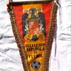 Coleccionismo deportivo: ANTIGUO BANDERÍN SELECCIÓN ESPAÑOLA,FRANCO,FRANQUISTA,FALANGE,ÁGUILA 1965. Lote 400322244