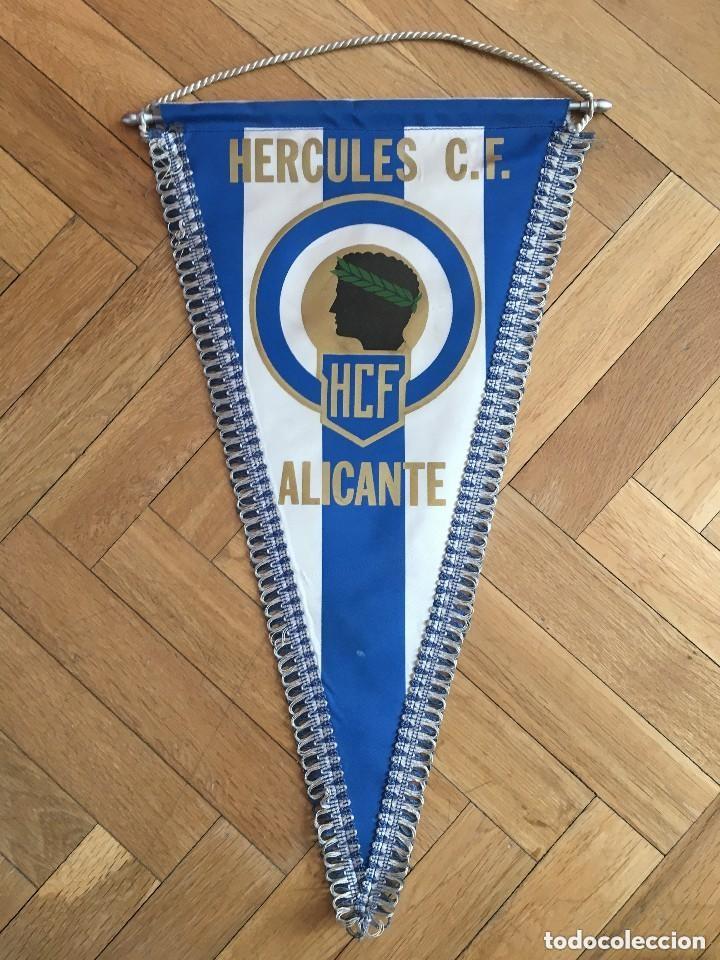 Fanion HERCULES CF Alicante (Espagne) - 9x11cm - Wimpel Pennant Banderin