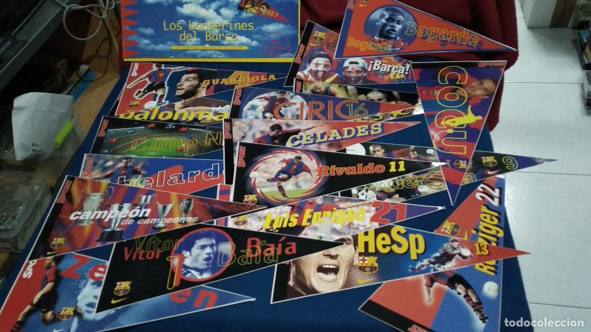 Coleccionismo deportivo: 18 banderines ADHESIVOS del futbol club Barcelona / Bar&ccedil;a 98/99 con carpeta colecci&oacute;n sport - VER