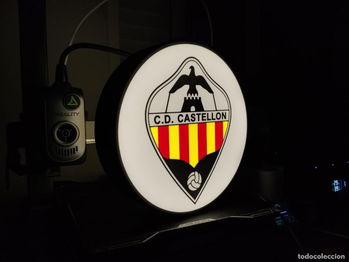Coleccionismo deportivo: Cartel Luminoso LED C.D. CASTELL&Oacute;N - Escudo Albinegro