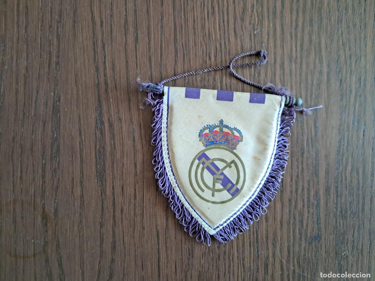 Coleccionismo deportivo: peque&ntilde;o bander&iacute;n de futbol del Real Madrid. a&ntilde;os 80.