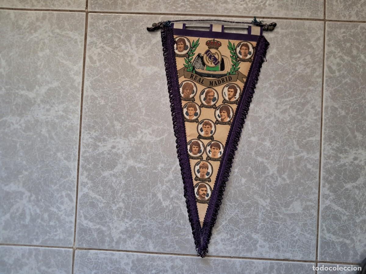 Coleccionismo deportivo: bander&iacute;n de futbol del Real Madrid. historial del Real Madrid, a&ntilde;os 80.