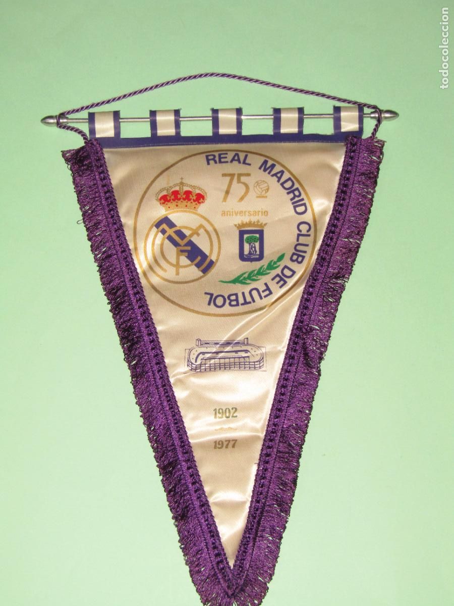 Coleccionismo deportivo: Antiguo Bander&iacute;n 75 Aniversario del REAL MADRID CLUB de FUTBOL 1902 - 1977