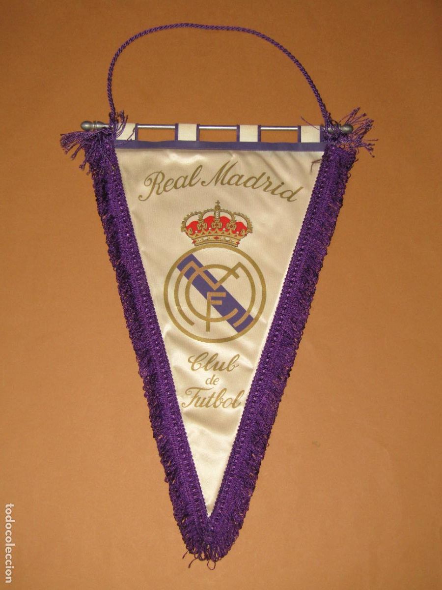 Coleccionismo deportivo: Antiguo Bander&iacute;n del REAL MADRID A&ntilde;os 1970s.