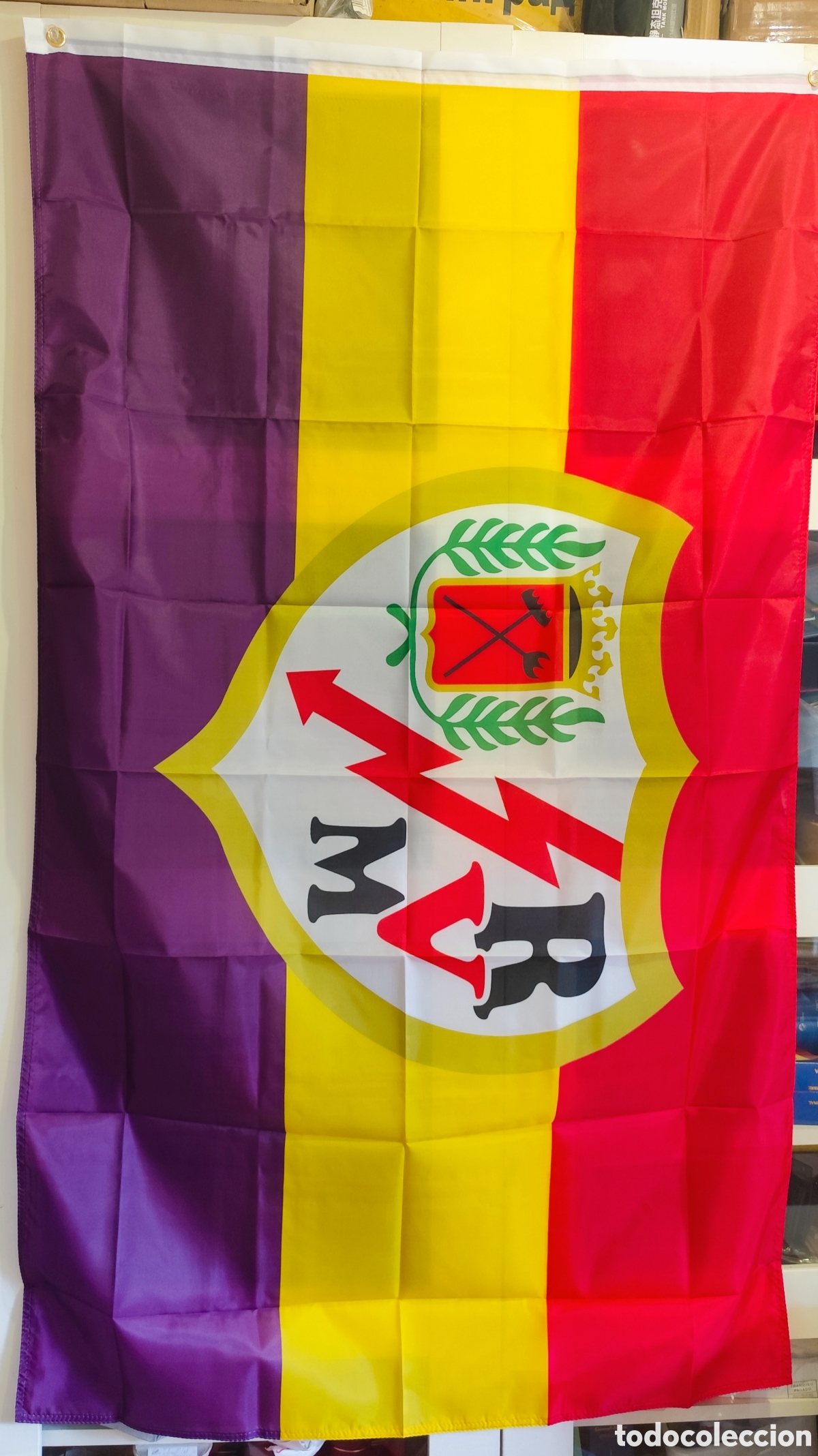 Coleccionismo deportivo: Bandera Rayo Vallecano Rep&uacute;blica