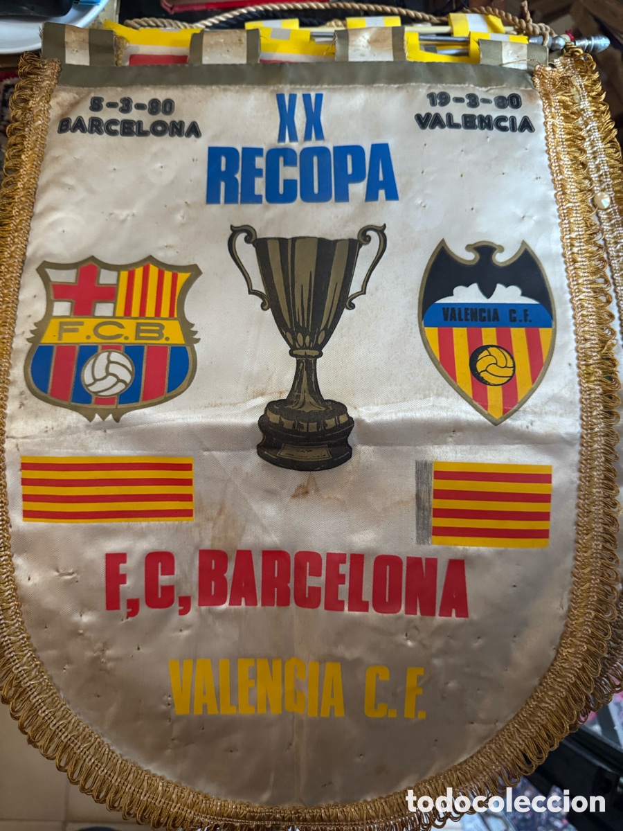 Coleccionismo deportivo: Bander&iacute;n Recopa 1980 FC Barcelona Val&egrave;ncia CF