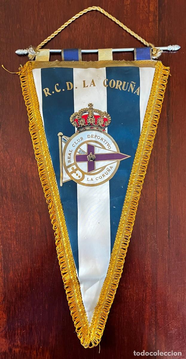 Coleccionismo deportivo: ANTIGUO BANDERIN DE TELA DEL R.C.D. LA CORU&Ntilde;A, REAL CLUB DEPORTIVO LA CORU&Ntilde;A. Es muy grande mide 45