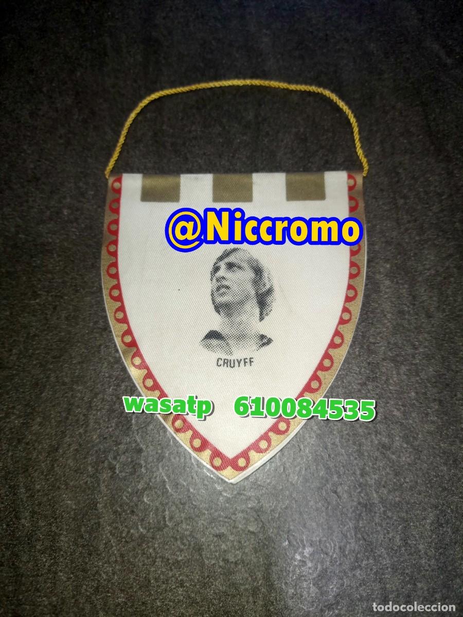 Coleccionismo deportivo: banderin de cruyff barcelona 1973 1974 en muy buen estado ver fotos niccromo