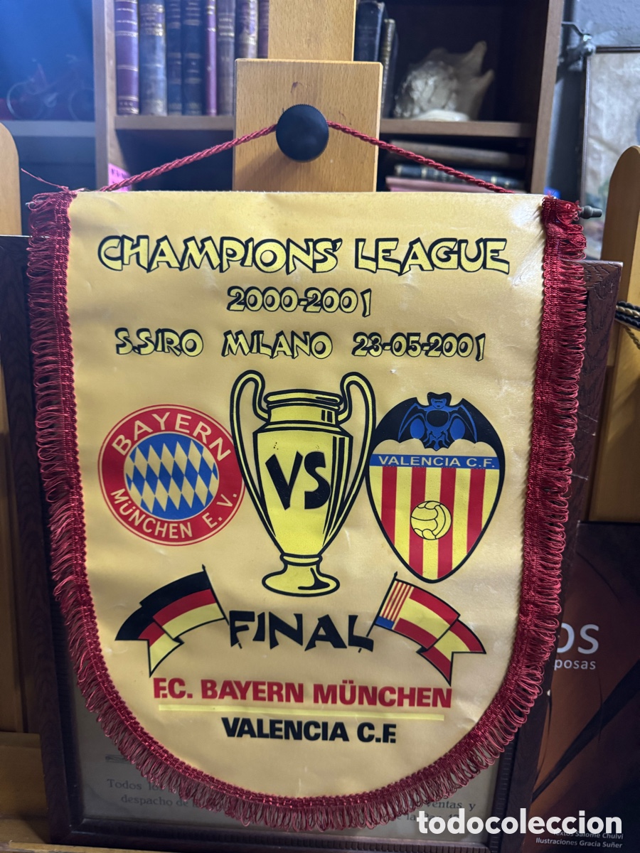 Coleccionismo deportivo: Bander&iacute;n Val&egrave;ncia Bayern Final Champions 2000
