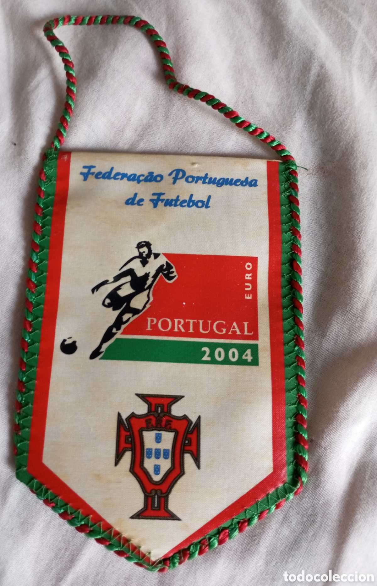 Coleccionismo deportivo: Bander&iacute;n federaci&oacute;n portuguesa de f&uacute;tbol euro 2004