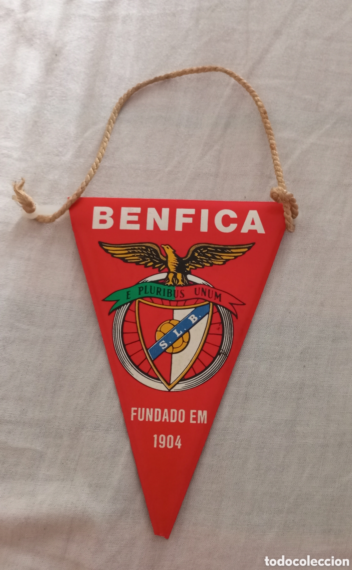 Coleccionismo deportivo: Bander&iacute;n del Benfica de Lisboa 12 cms longuitud
