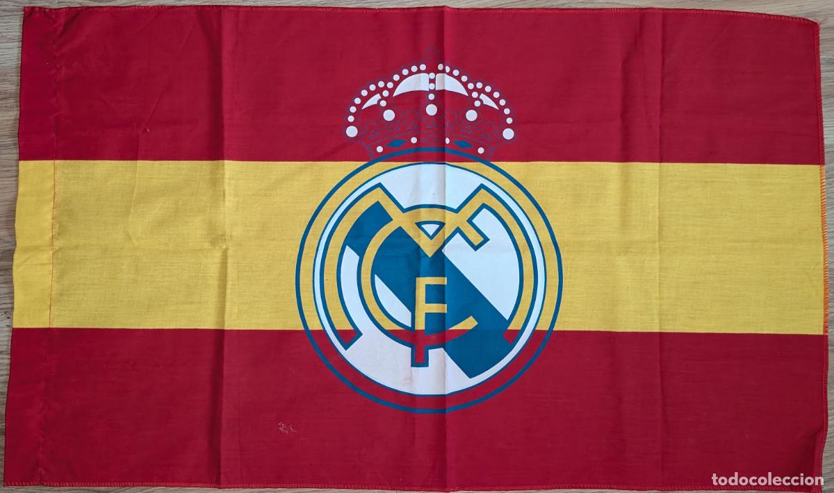 Coleccionismo deportivo: Antigua bandera de Espa&ntilde;a con el escudo del Real Madrid
