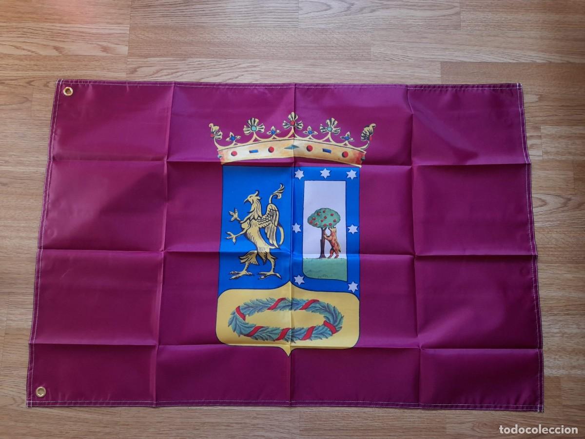 Coleccionismo deportivo: Bandera Ayuntamiento de Madrid (antiguo escudo)