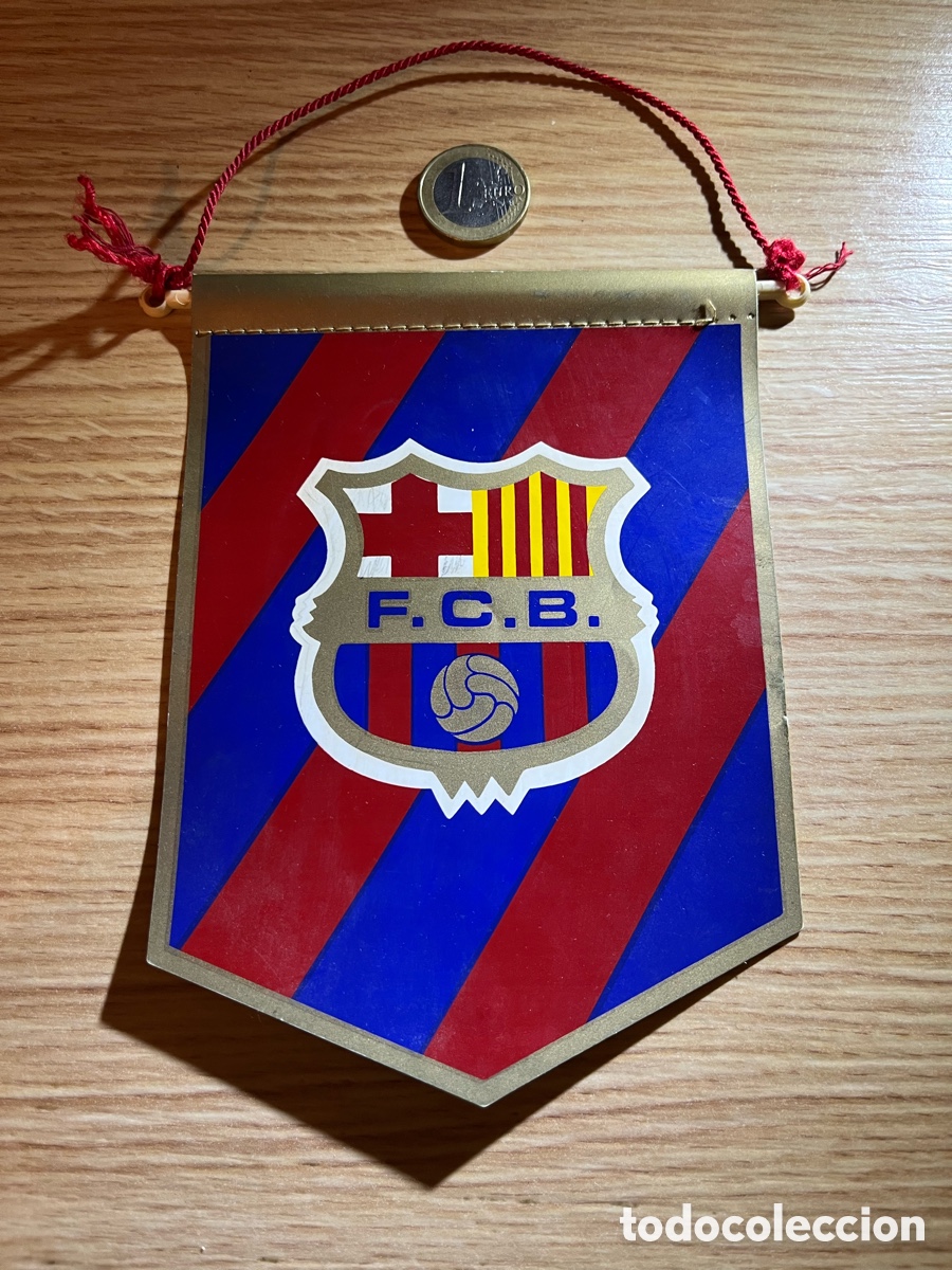 Coleccionismo deportivo: Bander&iacute;n de pl&aacute;stico FC BARCELONA. Bar&ccedil;a. Original LLIC. F.C.B.