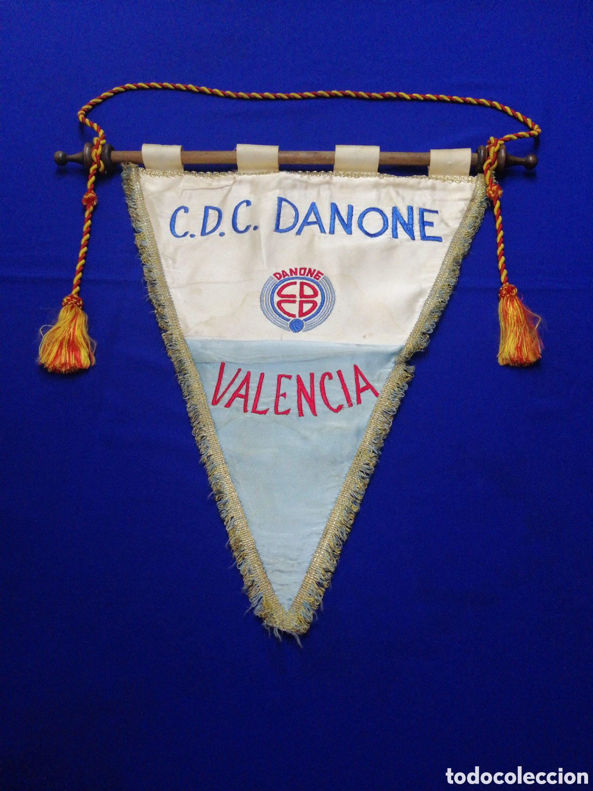 Coleccionismo deportivo: CENTRO DEPORTIVO CULTURAL DANONE BANDERIN GRAN TAMA&Ntilde;O DE F&Uacute;TBOL
