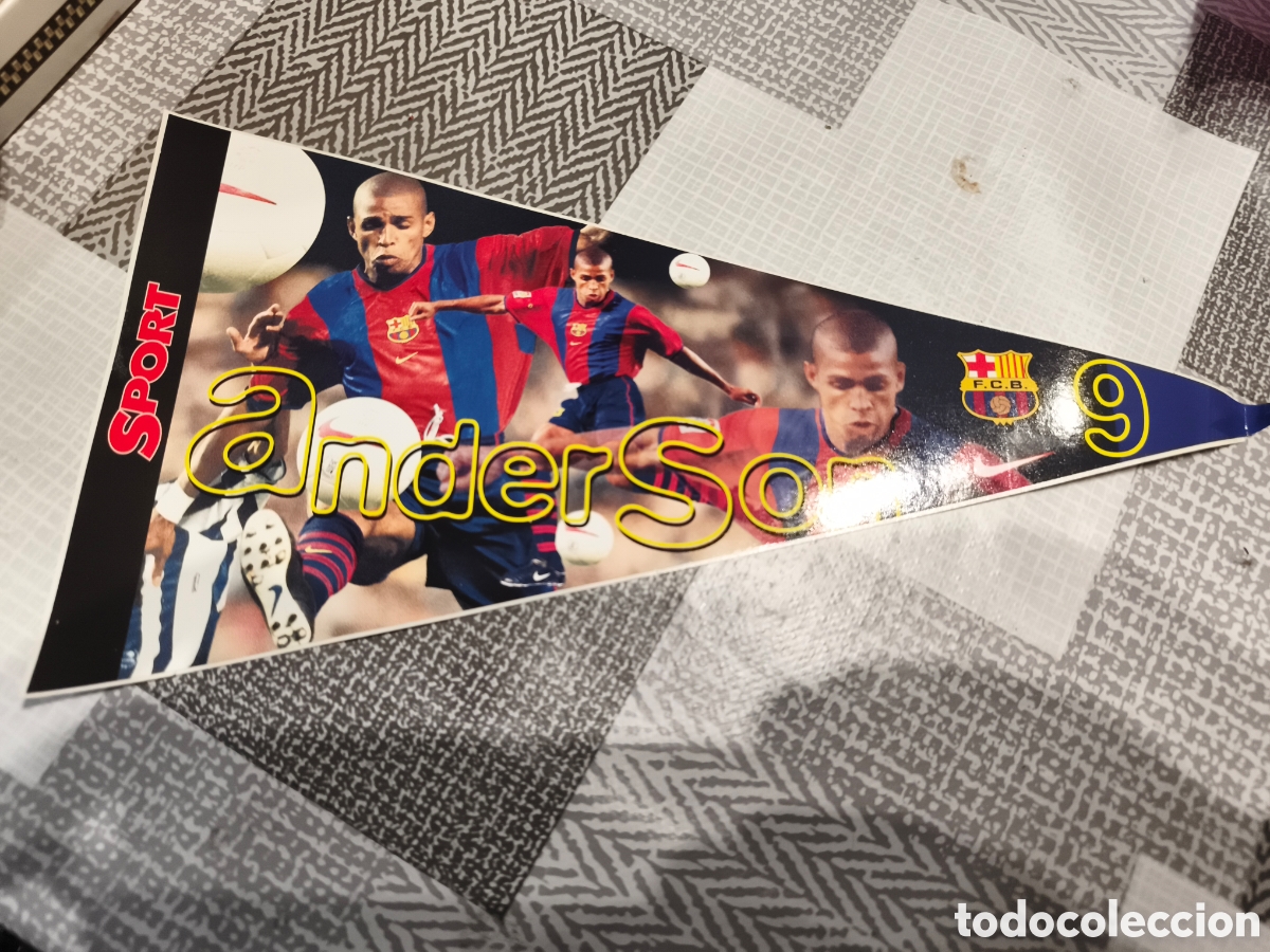 Coleccionismo deportivo: bander&iacute;n adhesivo coleccionable del FC Barcelona de la temporada 1998/99 dedicado al jugador Anderso