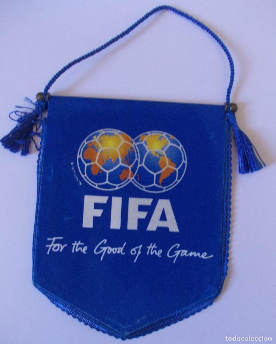 Colecionismo desportivo: Banderin FIFA futbol oficial original coleccionismo deportivo federaci&oacute;n internacional lema 1977