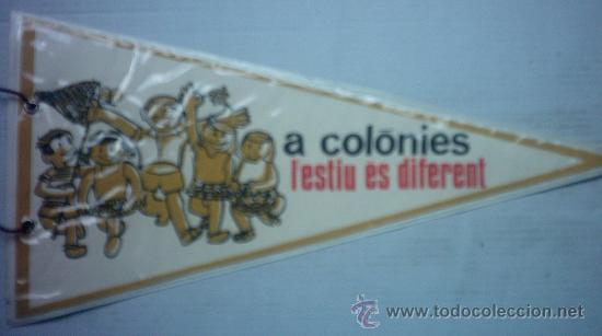 Coleccionismo deportivo: BANDERIN A COLONIES L`ESTIU ES DIFERENT 29 CM. - Foto 1