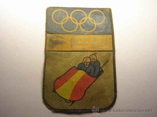 Coleccionismo deportivo: Escudo de la FEB, a&ntilde;os 80. - Foto 1