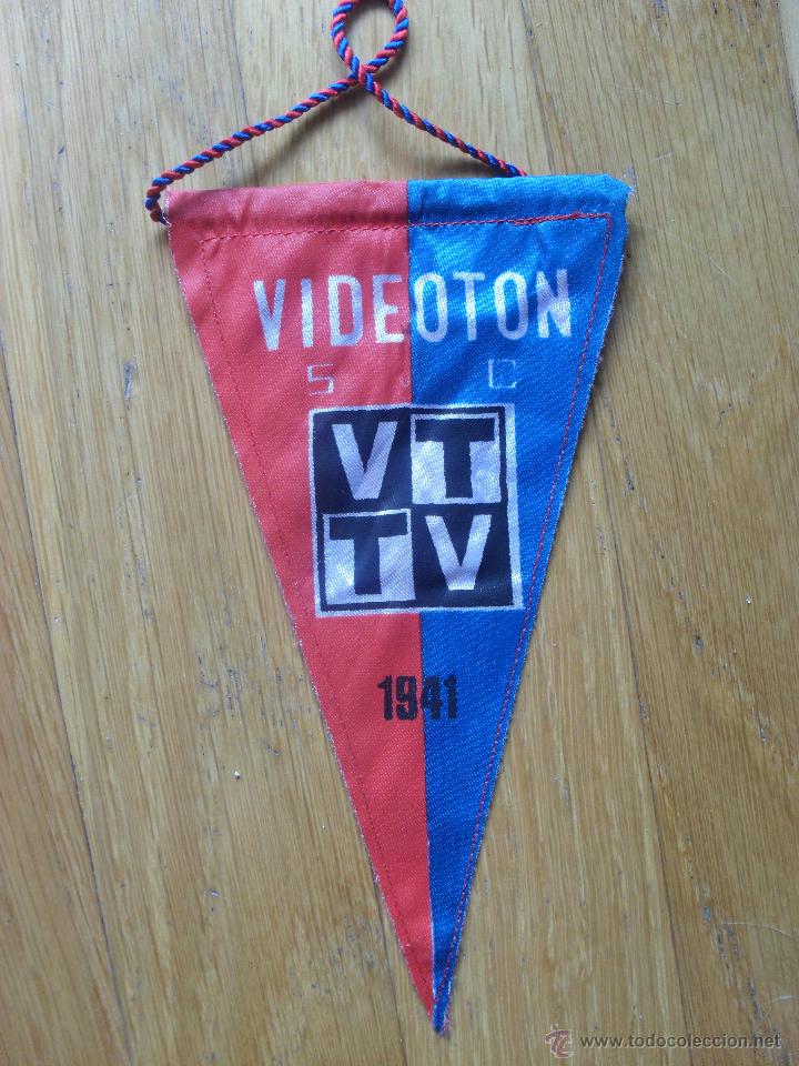 Coleccionismo deportivo: BANDERIN VIDEOTON, Equipo Hungaro - Foto 1