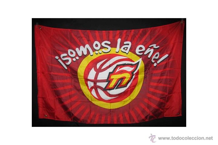 Coleccionismo deportivo: Bandera Somos la e&ntilde;e - Foto 1
